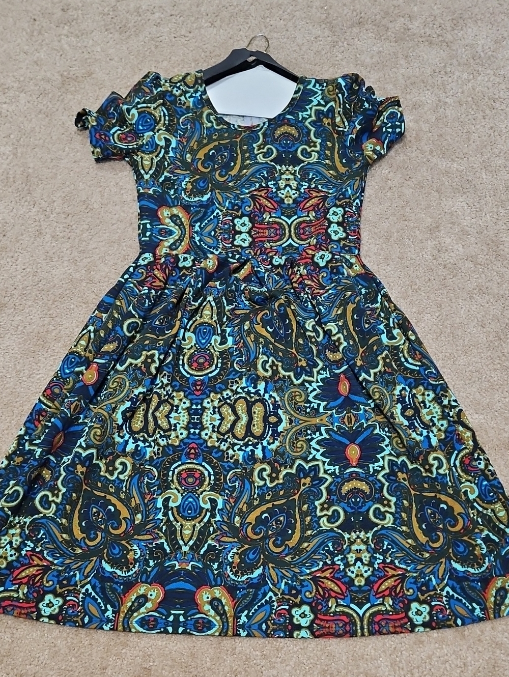 Lularoe Large Amelia Dress. Pockets.